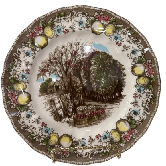 Johnson Brothers The Friendly Village 8 5/8 inches Salad  Plate Fall England - Picture 1 of 4